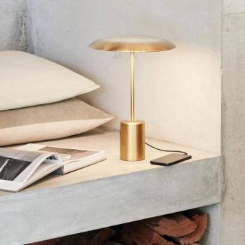 Beacon LED asztali lámpa Smith bronzszínű fém USB port kép