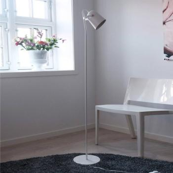 Dyberg Larsen Oslo fehér fém állólámpa kép