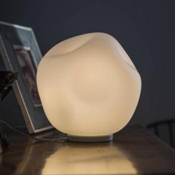 Foscarini asztali lámpa Hoba Midi, Ø 19 cm, on/off, üveg kép
