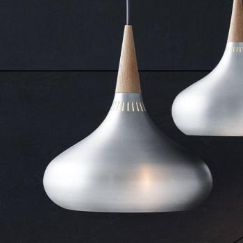 FRITZ HANSEN Orient P2 függeszték alumínium/tölgy Ø 34 cm kép