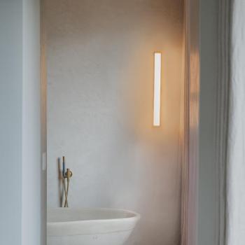 Fürdőszoba fali lámpa sárgaréz 62 cm LED-del IP44 - Cascada kép