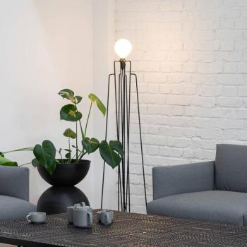GRUPA Model M1 LED állólámpa fekete kábel fekete kép
