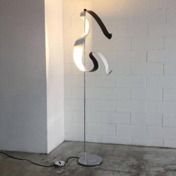 Knikerboker Curve LED állólámpa lapezüsttel kép