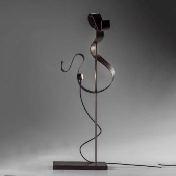 Knikerboker Curve LED asztali lámpa, kávé kép
