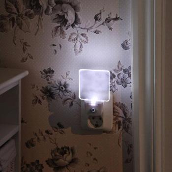 LED éjszakai fény 357-11 dugaszaljzathoz kép