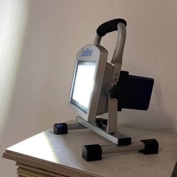 LED építési spot Köpenick 209 mágneses 20W 8.8Ah kép