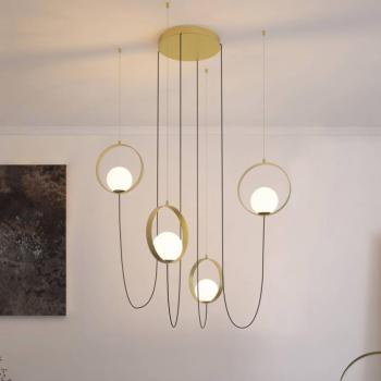 LED-es függőlámpa Halo, arany, négylámpás, decentralizált kép