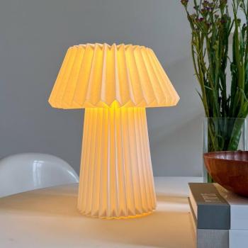 Lindby asztali lámpa Magali, fehér, papír, Ø 34 cm, E14 kép