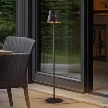 Lindby LED-es napelemes állólámpa Hilario, fekete, vas, újratölthető kép