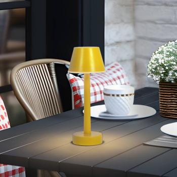 Lindby LED-es újratölthető lámpa Gaja, sárga, USB, IP44, RGBW, dimmelhető kép
