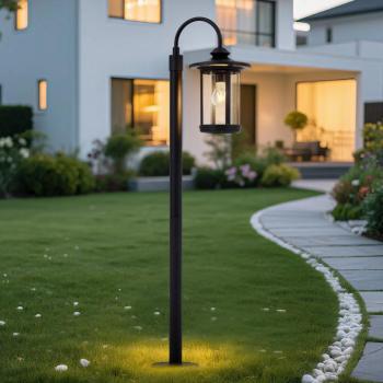 Lindby ösvény világítás Zayn, fekete, üveg, magasság 109 cm, IP65 kép