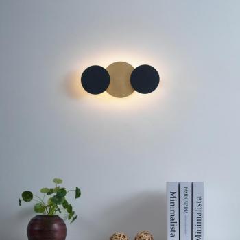 Modern fekete fali lámpa arany színnel, LED-del, 3 lépésben dimmelhető, 3 égős - Sunrise 3 kép