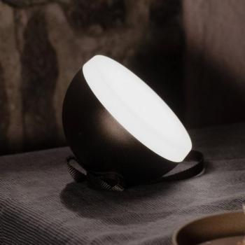 New Works Sphere LED-es újratölthető lámpa IP67 sötét bronz színben kép