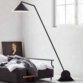 Northern Gear Floor - matt fekete állólámpa kép
