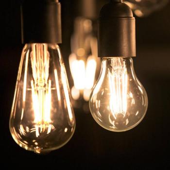 Philips E27 LED izzólámpa 4,3W 2 700K kép