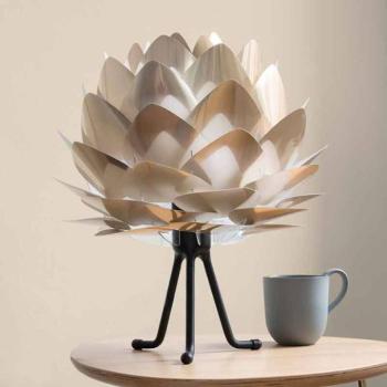 UMAGE Silvia Mini lámpa arany/háromlábú fekete kép