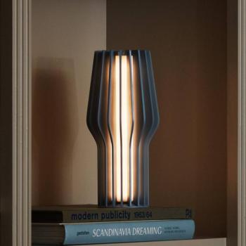 EVA Solo LED-es újratölthető asztali lámpa Radiant, kék, gumi, IP44 kép