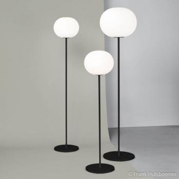 FLOS Glo-Ball F1 állólámpa, fekete kép