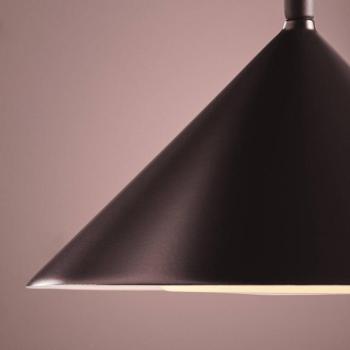 FRANDSEN LED állólámpa Grasp, sötétvörös, magasság 72 cm, fém kép