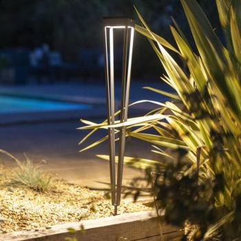 Les Jardins LED-es napelemes zseblámpa Tinka, szürke, 90 cm, földi tüske kép