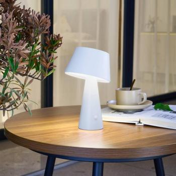 Lindby LED napelemes asztali lámpa Lirinor, fehér, műanyag, Ø 13cm kép