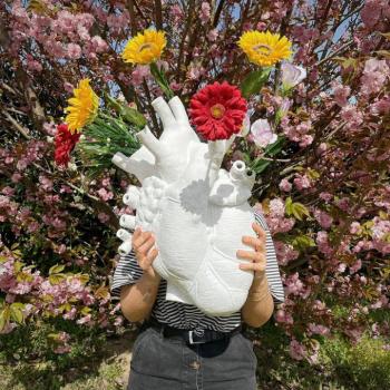 SELETTI Love in Bloom Óriás váza, fehér, h 60 cm, üvegszálas üvegből kép