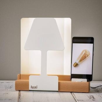 Luxi LED asztali lámpa beépített töltőállomással kép