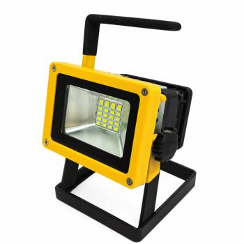 100W vízálló LED reflektor – 50.000 óra üzemidővel, tölthető akkumulátorral és 2400 lumen fényerővel CH23-31 (BBV) kép
