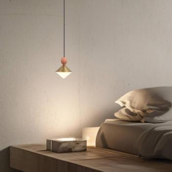25100-as LED lógó lámpa, sárgaréz/piros, Ø14 cm, fém/üveg/kerámia kép