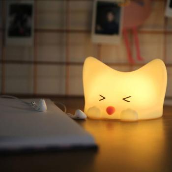 akku LED éjszakai fény Catty Cat, 7 szín + hang kép