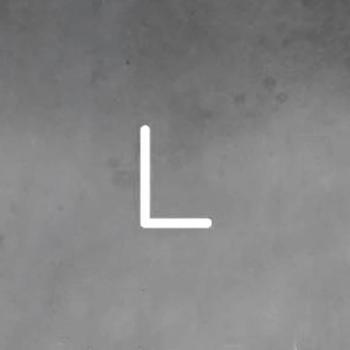 Artemide Alphabet of Light falilámpa – nagybetűs L kép