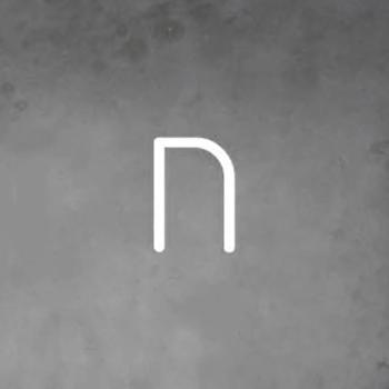 Artemide Alphabet of Light falilámpa – N nagybetű kép