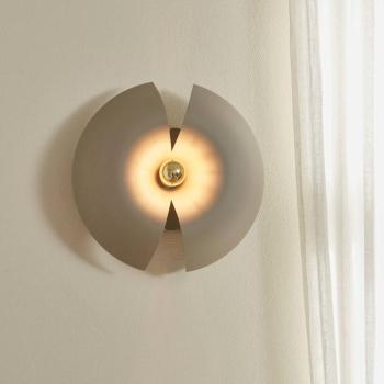 AYTM Cycnus fali világítás, taupe, Ø 30 cm, dugasz, alumínium, E27 kép