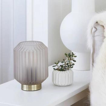Beacon asztali lámpa Clancy, fehér üvegárnyékoló, magasság 17 cm kép