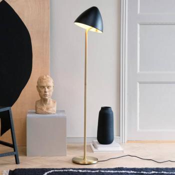 Dyberg Larsen Oulu álló lámpa, fekete/sárgaréz, magasság 128 cm kép