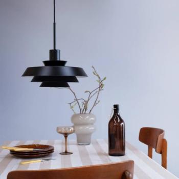 Dyberg Larsen DL30 függő lámpa Ø 30 cm fekete kép