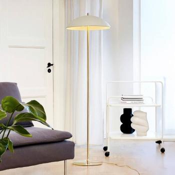 Dyberg Larsen Globus álló világítás, magasság 150 cm, bézs/sárgaréz kép