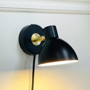 Dyberg Larsen Lilje fali lámpa, fekete, Ø 16 cm, fém kép
