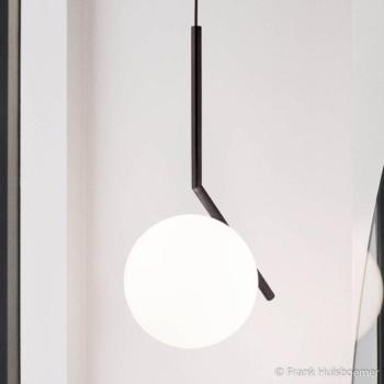 FLOS IC S2 designer lógó világítás, fekete, Ø 30 cm kép