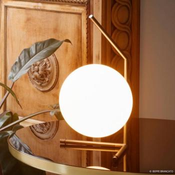 FLOS IC T1 Low Designer asztali lámpa sárgaréz színű kép
