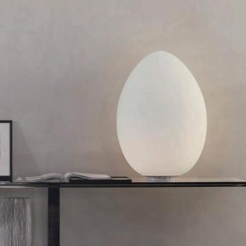Fontana Arte Uovo asztali lámpa 27 cm kép