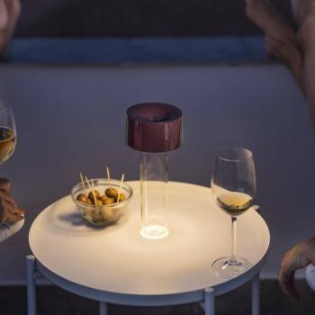 Foscarini LED tölthető asztali világítás Fleur, bordó kép