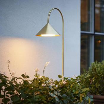 FRANDSEN LED földi tüskés lámpa Grasp, sárgaréz színű, 82 cm, IP44 kép