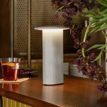 Fritz Hansen LED tölthető asztali világítás Solae, szürke, alumínium, IP44 kép