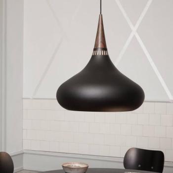 FRITZ HANSEN Orient P3 függőlámpa fekete/rózsaszín Ø 50 cm kép