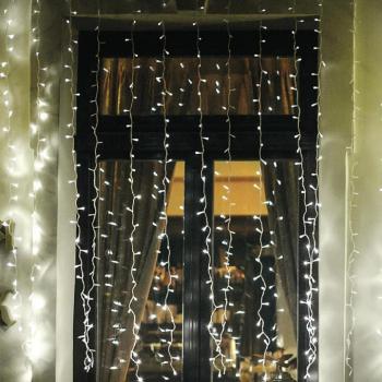 Home KAF 210LC LED-es fényfüggöny, 2×1 m / 210 db hidegfehér LED, fehér vezeték, állófényű, hálózati adapter, kül- és beltéri kivitel kép