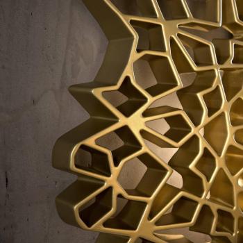 Karman LED fali lámpa Notredame, arany, 3.000 K, 63 x 56 cm kép