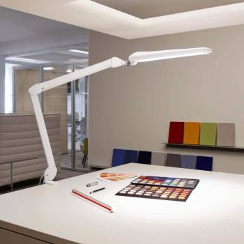 LED asztali világítás MAULcraft, fehér, 52 cm, bilincses talp, dimmelhető kép