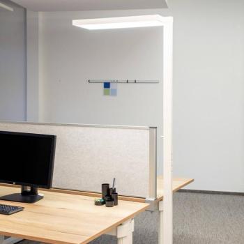 LED irodai állólámpa MAULjura, fehér, alumínium, 196,5 cm, 4000 K kép
