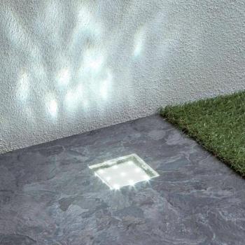 LED padlóba süllyesztett lámpa Walkover, IP68 8x8cm kép
